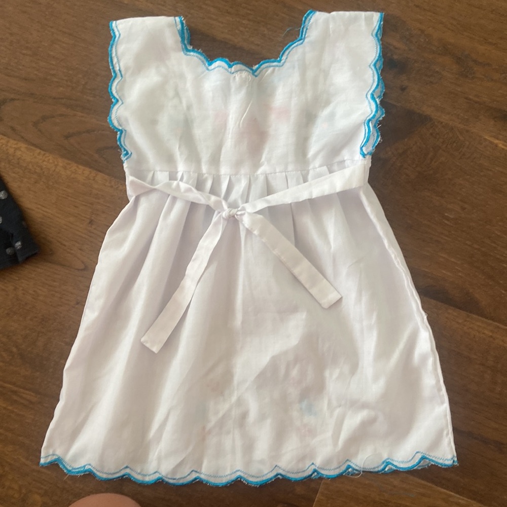 Size 2 handmade dress from Mexico - Picture 2 of 2